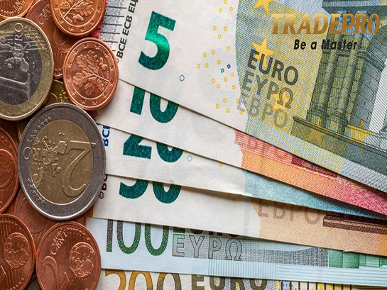 ECB's Lagarde: Kỳ vọng lạm phát không dẫn đến rủi ro tăng vọt kéo dài