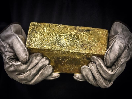 GOLD vẫn bị áp lên mức 1.800 đô la trong bối cảnh lợi suất ổn định hơn