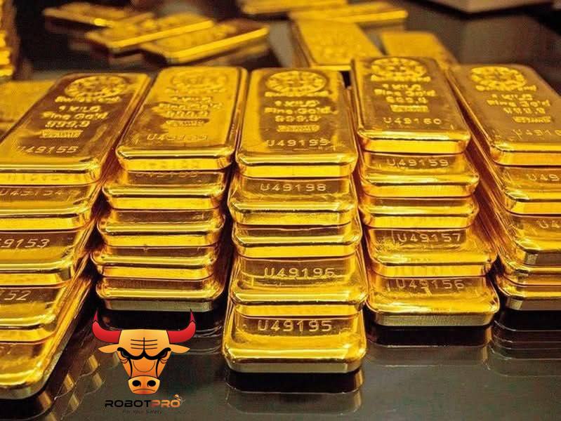 Giá vàng vượt mốc 3.300 USD do lo ngại về thương mại và đồng USD yếu